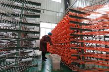 China's manufacturing sector shows signs of fresh improvement in Aug
